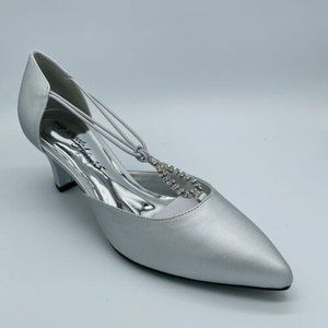 Easy Street Moonlight Pointed Toe Pumps Womans Shoe in Silver Satin Sz 8.5 M